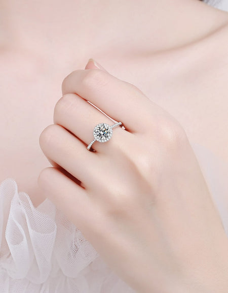 Ready To Flaunt Moissanite Ring