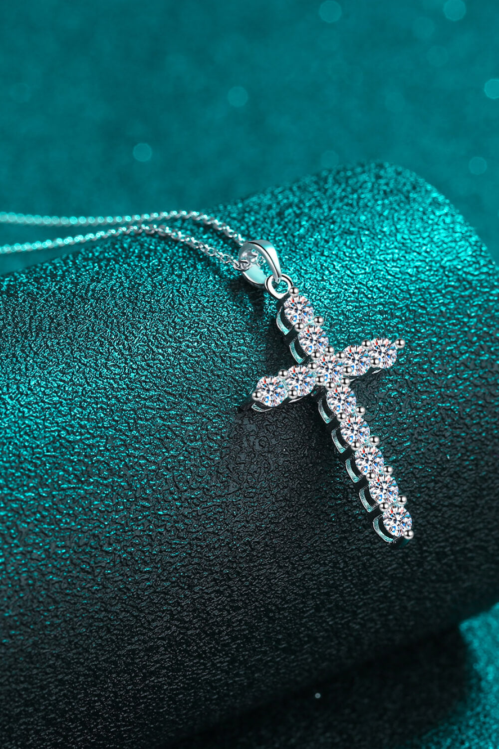 Moissanite Cross Pendant Chain Necklace