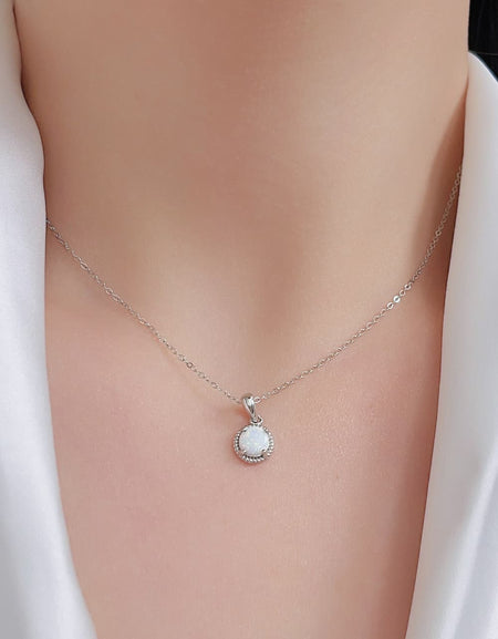 Opal Round Pendant Chain Necklace